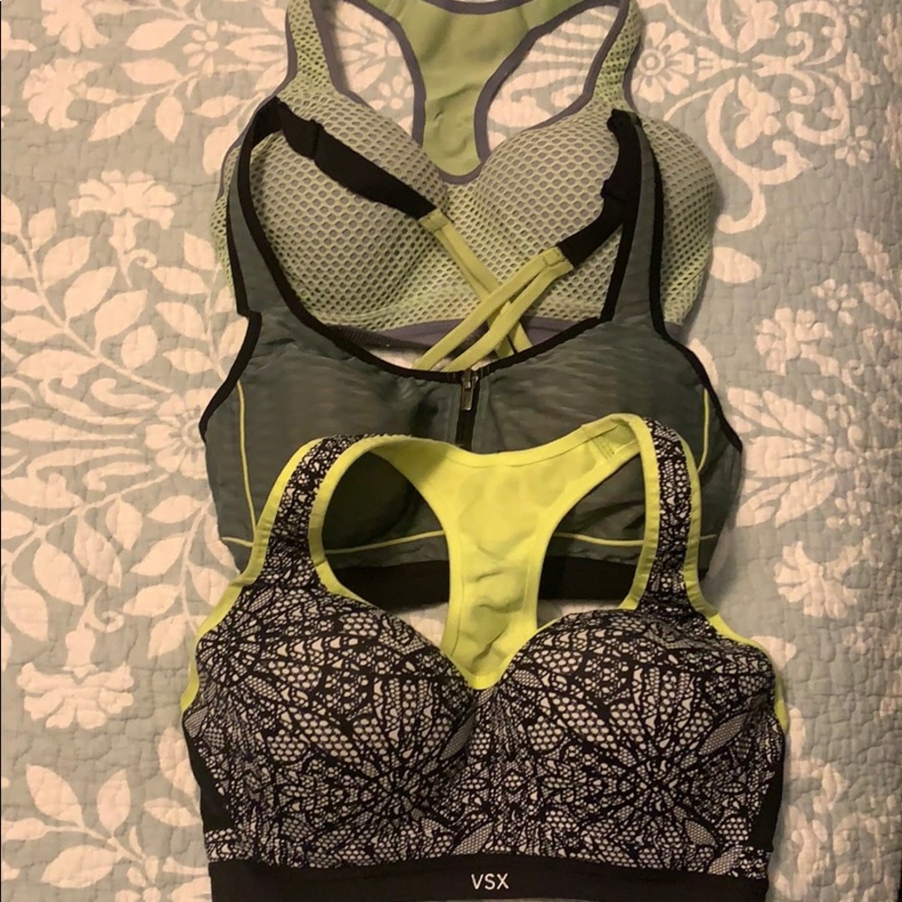 Lot Victoria’s Secret sports bras
